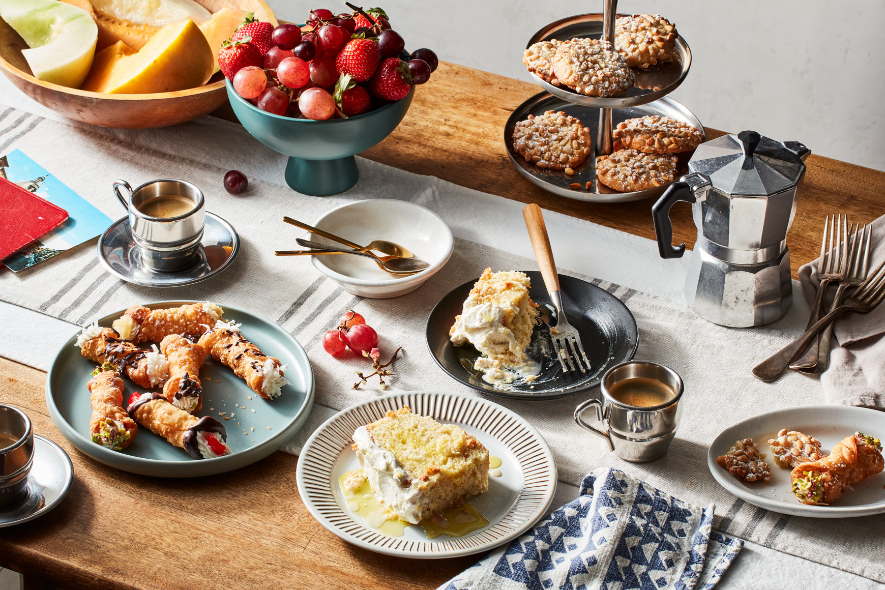 200810_DonAngieCookbook_Daytime_Desserts_3389